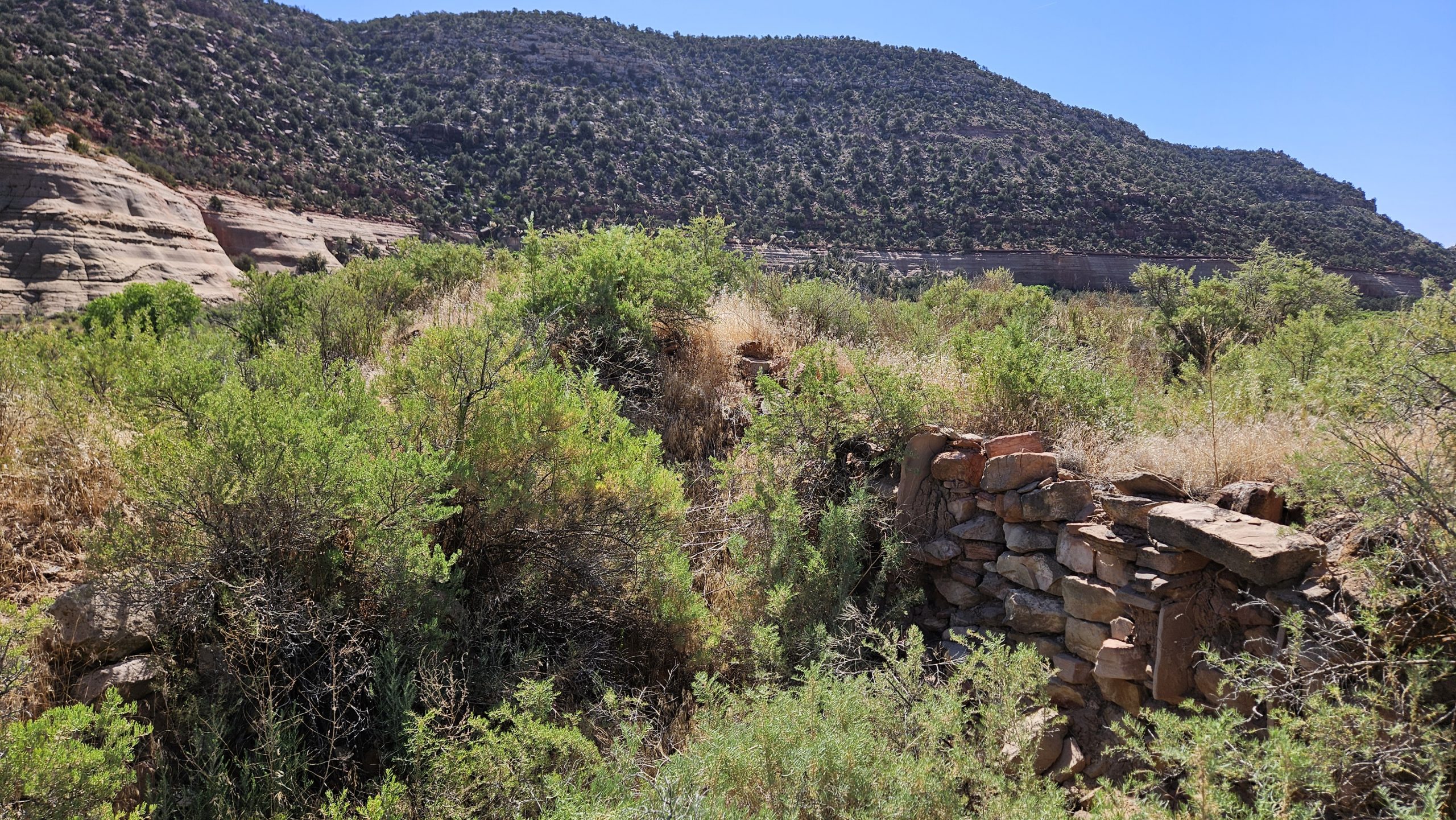 s an approximately 85 acre property located at the northern end of Montezuma Canyon in southeastern U tah.